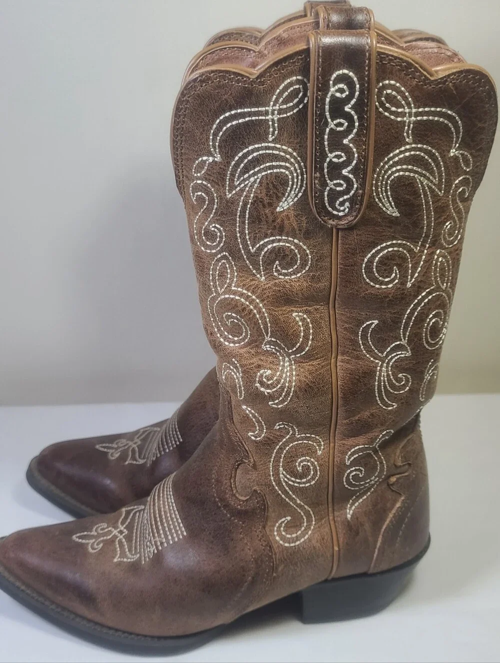 Justin Women's L2703 Brown Leather Cowboy Boots Size 6 (Wide) C